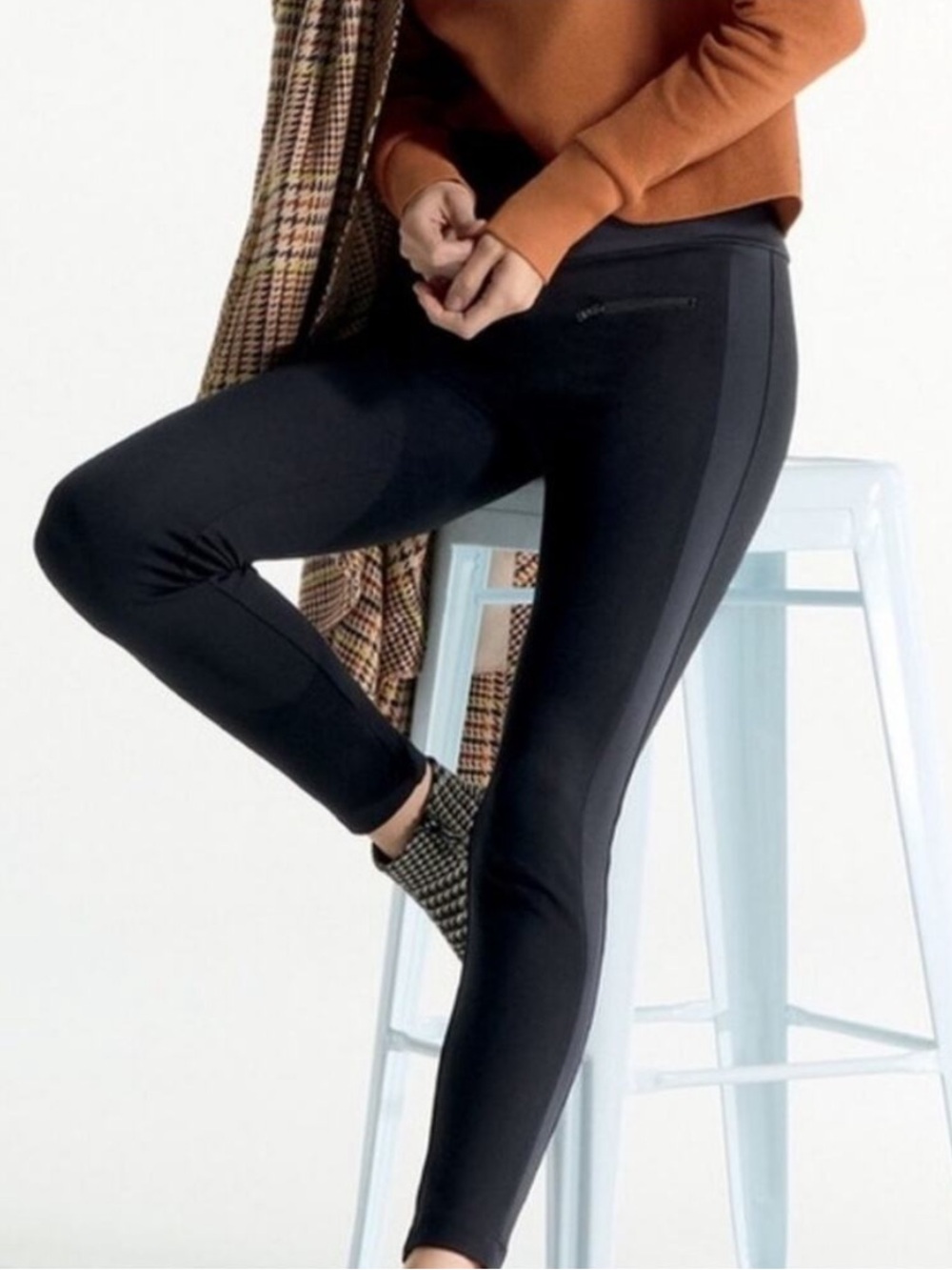 Cabi Black Ponte Knit Tuxedo Leggings.  Size 4